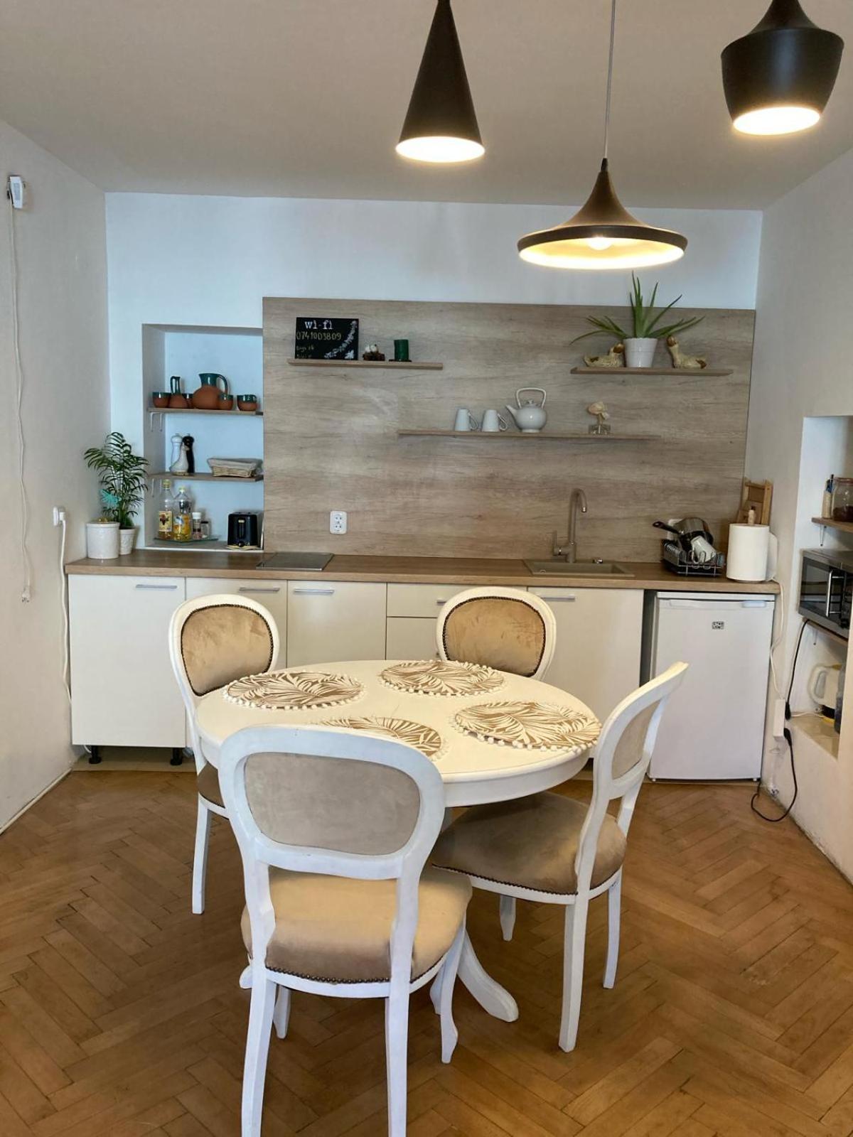 Valentina'S Apartment In City Center براشوف المظهر الخارجي الصورة