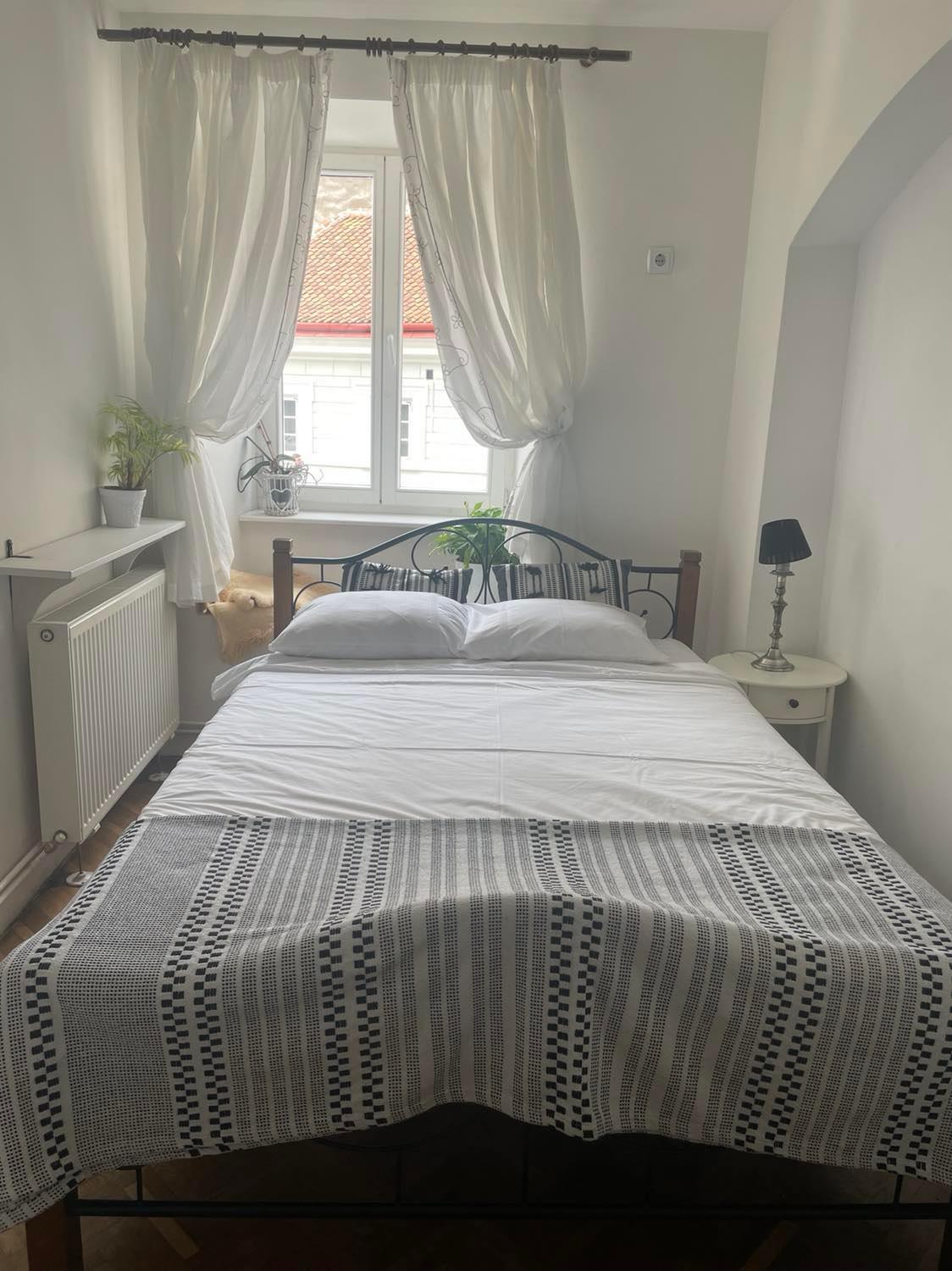 Valentina'S Apartment In City Center براشوف المظهر الخارجي الصورة