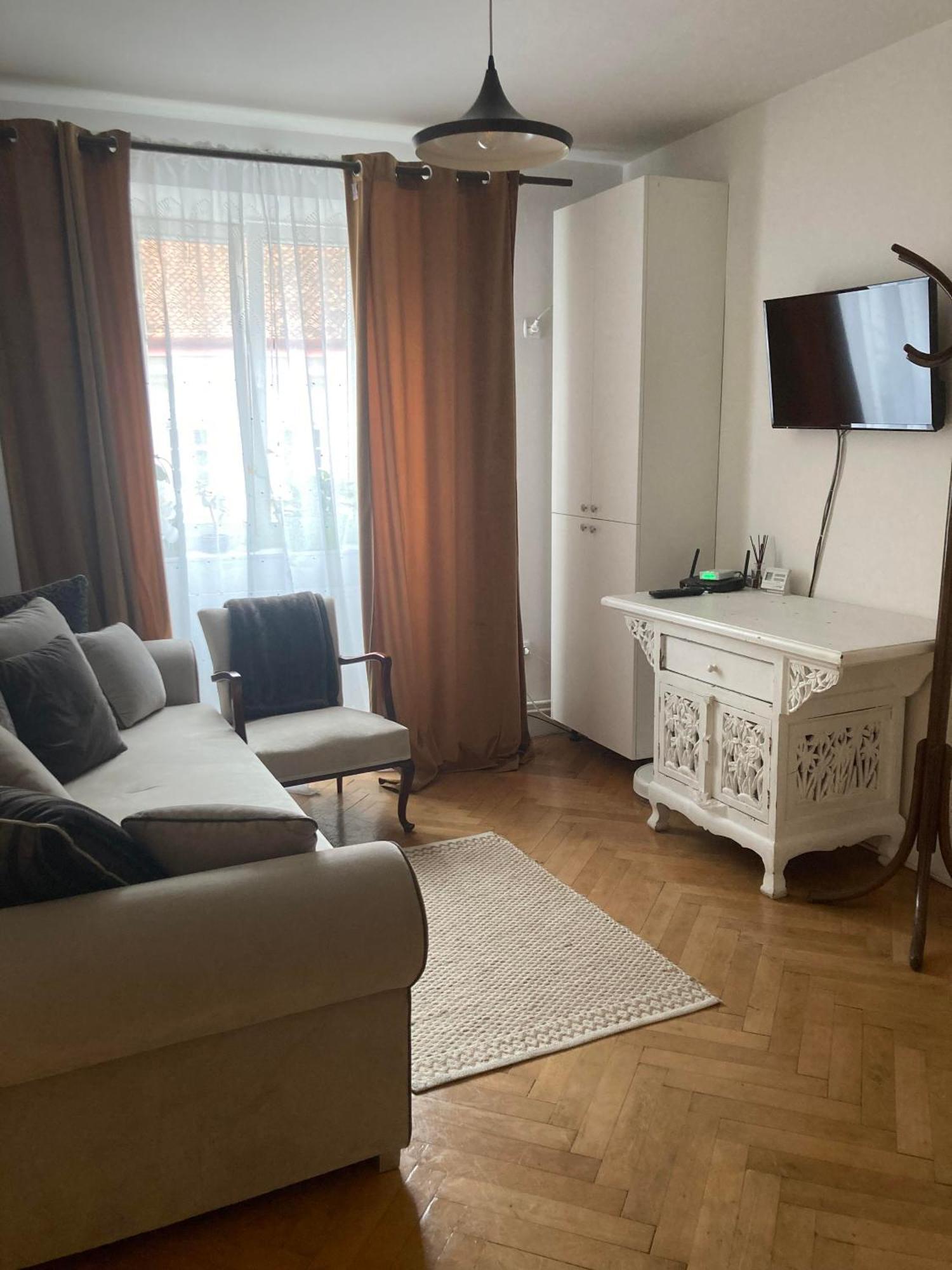 Valentina'S Apartment In City Center براشوف المظهر الخارجي الصورة